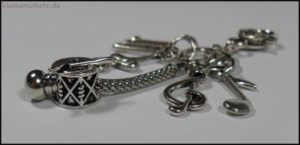 Auftragsarbeit - Set aus Charmanhänger, Armschmuck & Ohrhängern