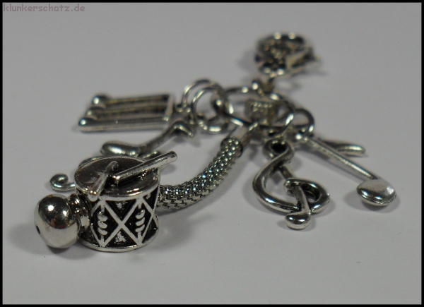 Auftragsarbeit - Set aus Charmanhänger, Armschmuck & Ohrhängern
