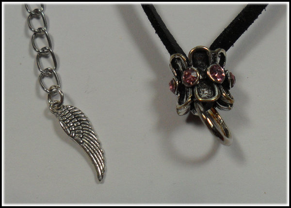Wechselschmuckkette "Schwarzes Wildlederimitat & rosa Strass" - 78 cm