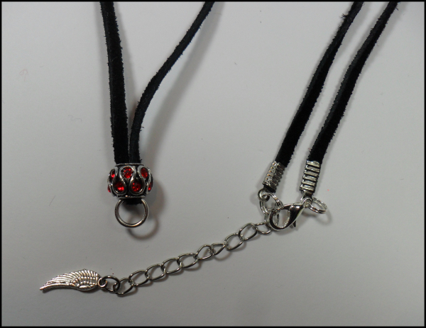 Wechselschmuckkette "Schwarzes Wildleder & roter Strass" - 78 cm