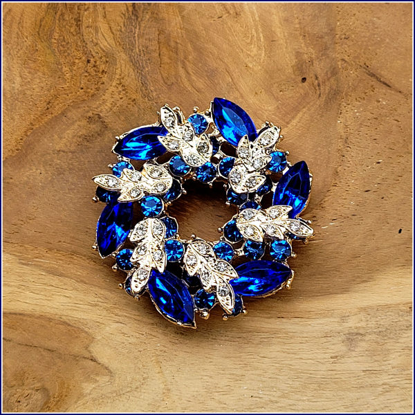 Brosche "Blauer Weihnachtskranz"