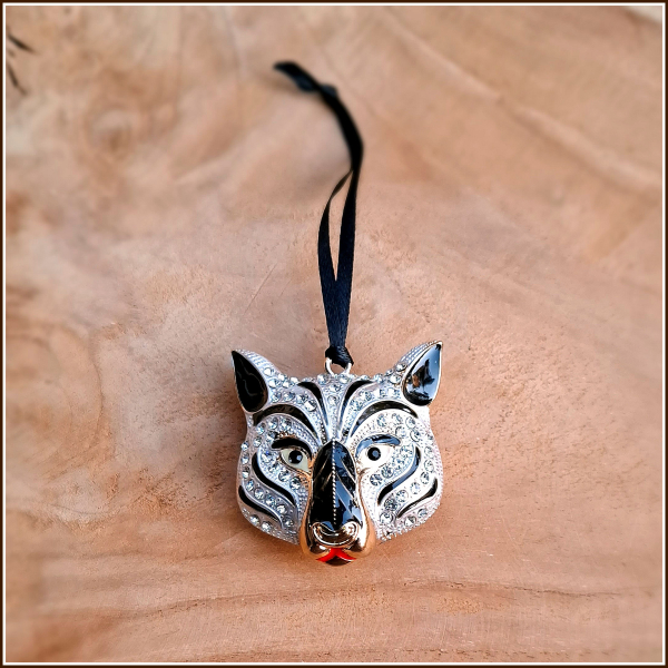 Geschenk-, Deko- oder Baumanhänger „Weißer Wolf“