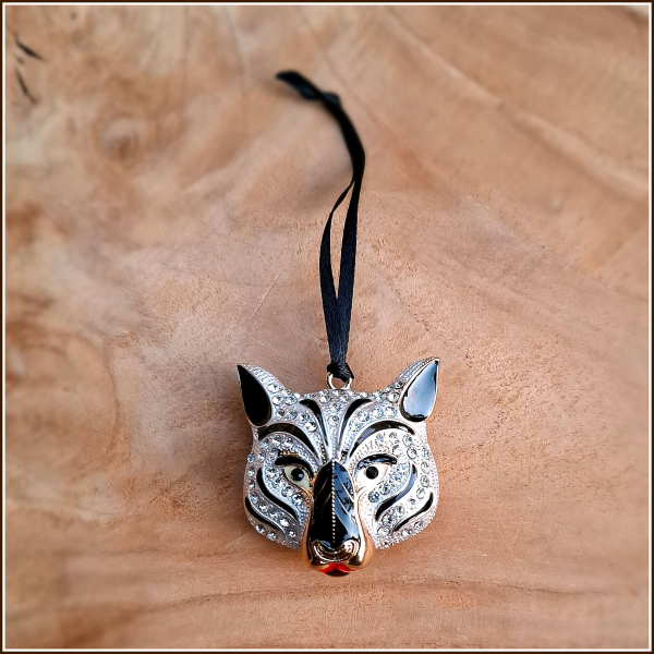 Geschenk-, Deko- oder Baumanhänger „Weißer Wolf“
