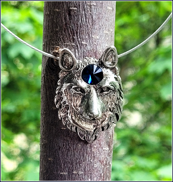 "Wolf" am Stahlreif